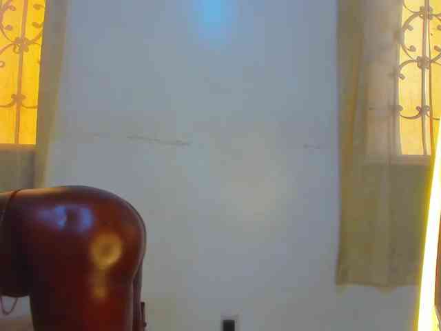 Lilyusk11 webcam