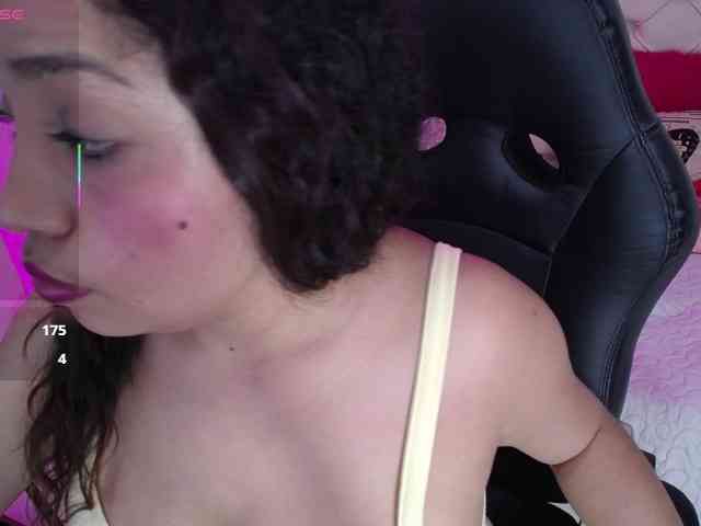 cristal-horny19 webcam