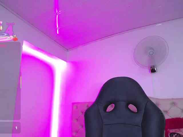 cristal-horny19 webcam