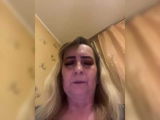 Рунетки: дрочит перед окном, секс чат бесплатно