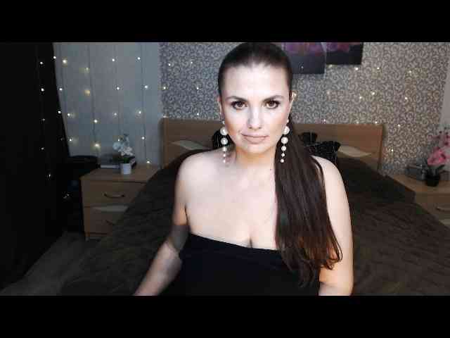 AwesomeValen webcam