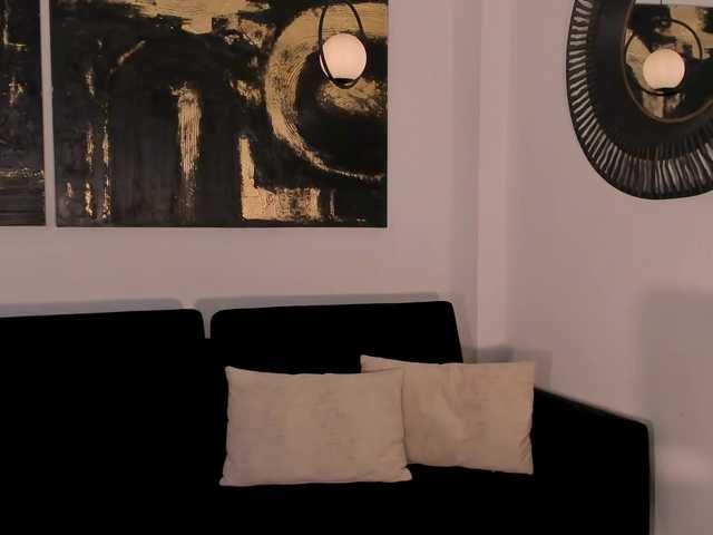 MyaRavachi webcam