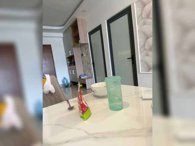 Accedi alla chat con il nickname lean-lie lean-lie