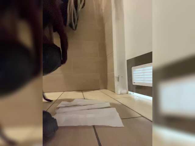 Accedi alla chat con il nickname MirandaNow MirandaNow