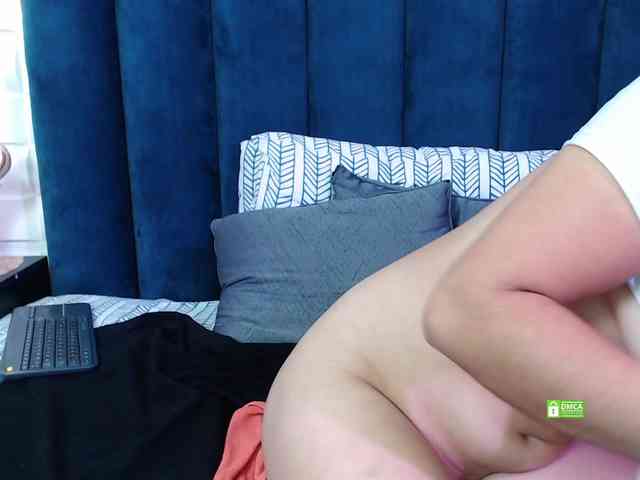 CosmicCandyX webcam