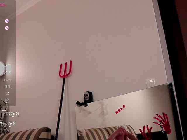 LustyFreya webcam
