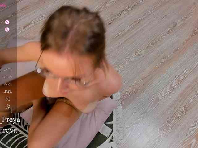 LustyFreya webcam