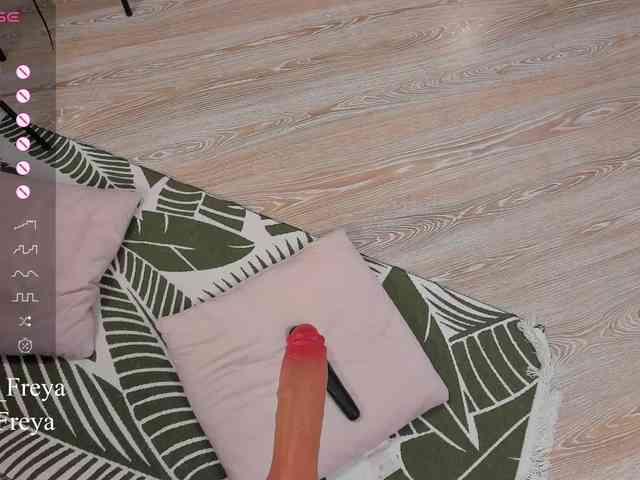 LustyFreya webcam