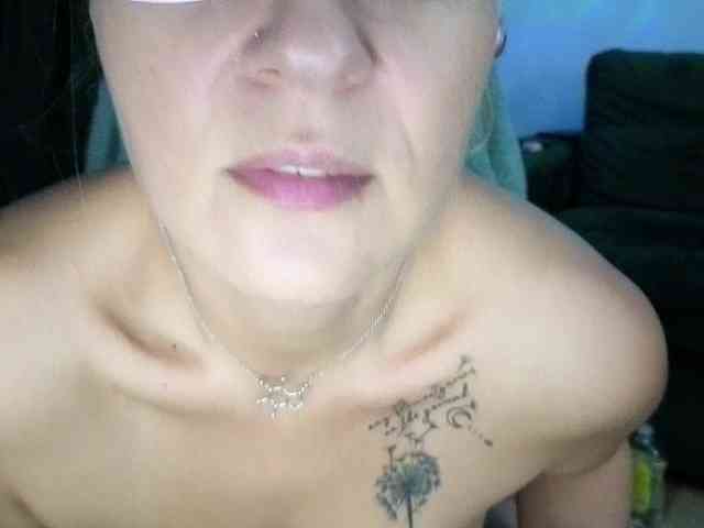 Sweetaniaa webcam