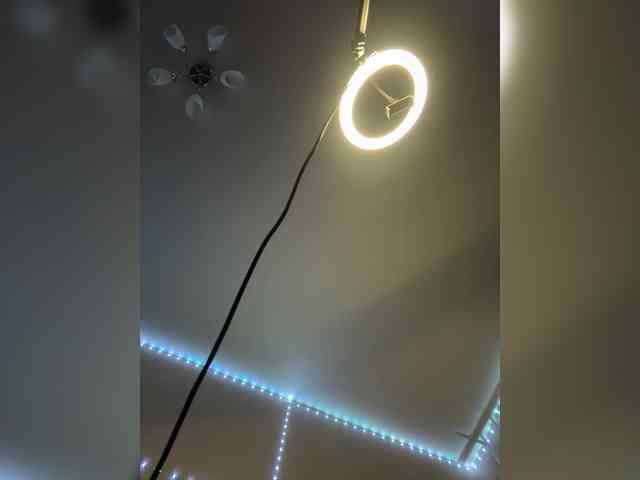 1Miumiumiu webcam