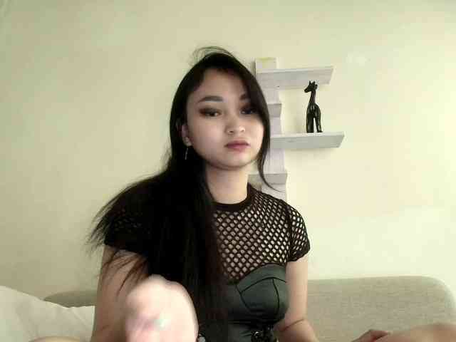 RozyElle webcam