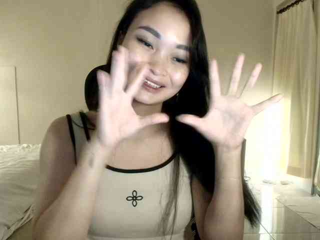 RozyElle webcam