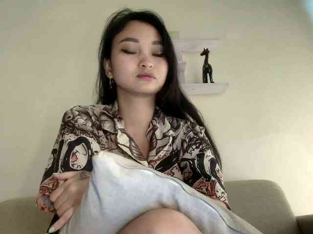 RozyElle webcam