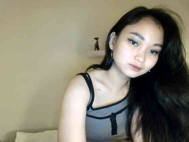 RozyElle webcam