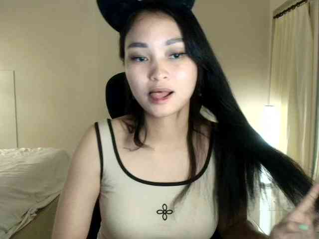 RozyElle webcam