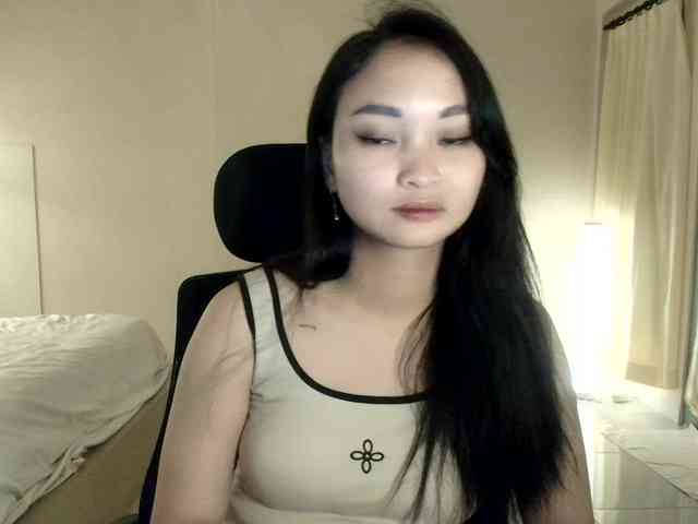 RozyElle webcam