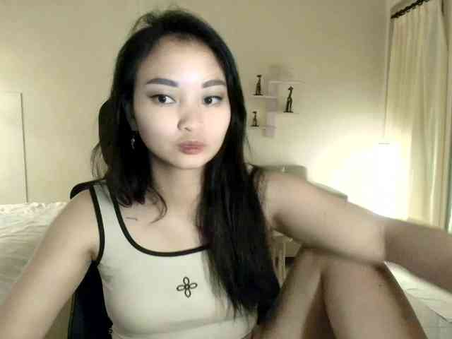 RozyElle webcam
