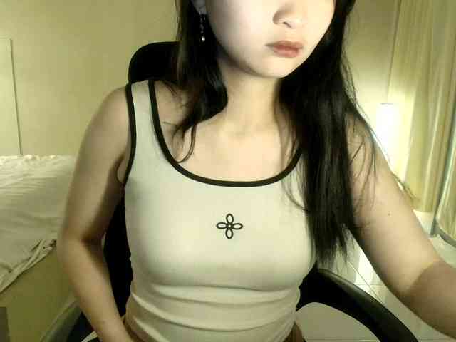 RozyElle webcam