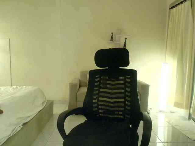 RozyElle webcam