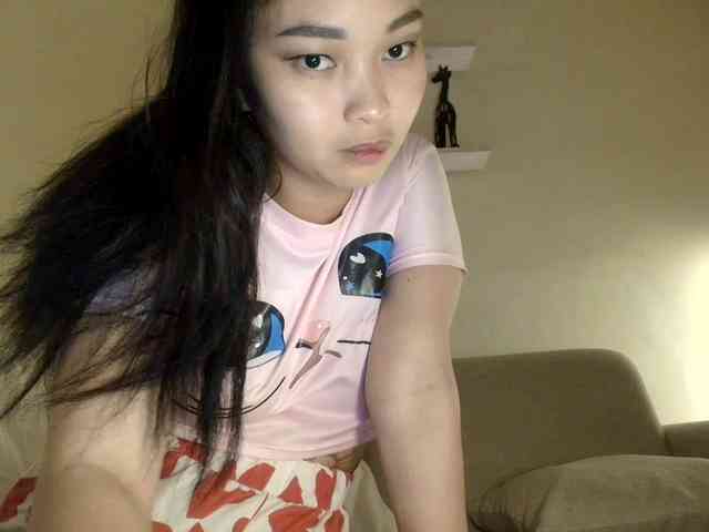 RozyElle webcam