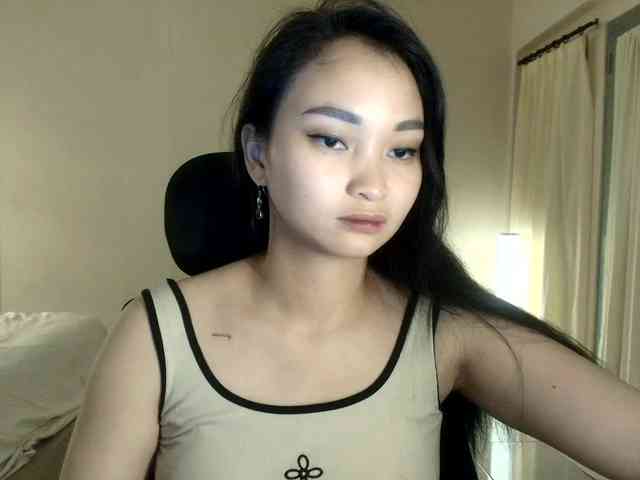 RozyElle webcam