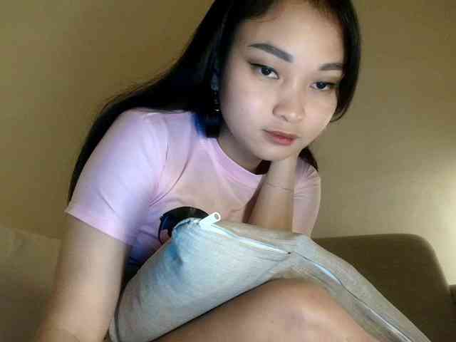 RozyElle webcam