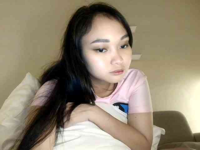 RozyElle webcam