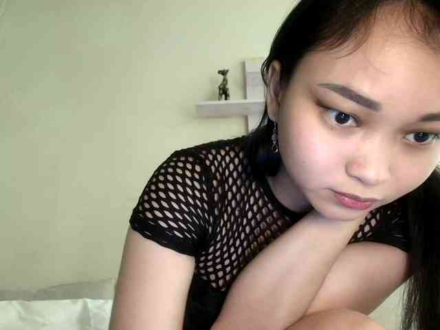 RozyElle webcam