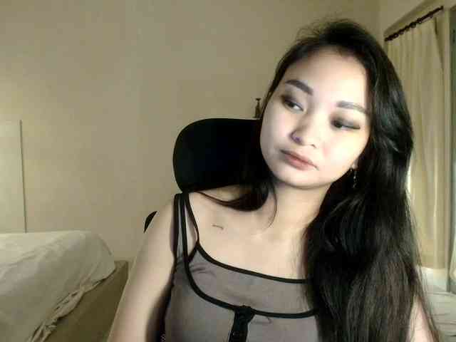 RozyElle webcam