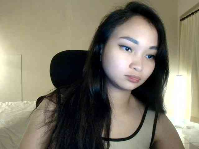 RozyElle webcam