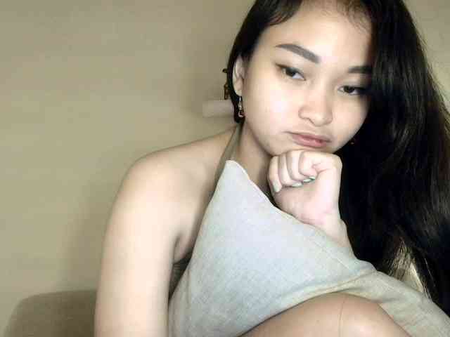 RozyElle webcam