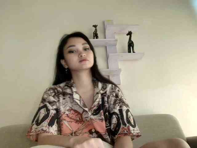RozyElle webcam