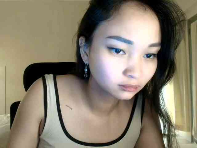 RozyElle webcam