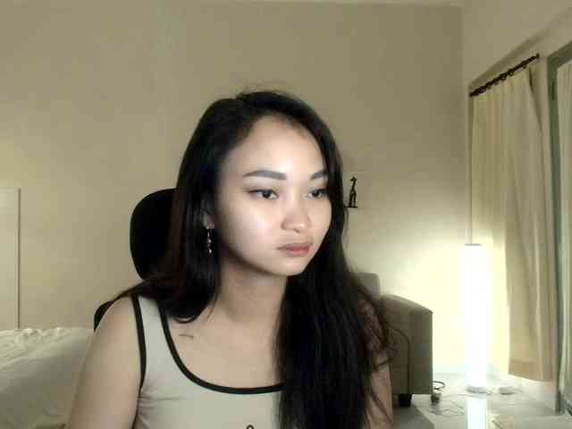 RozyElle webcam