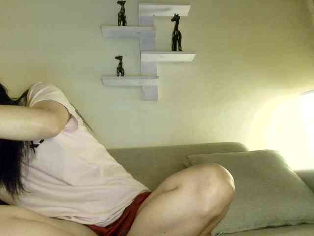 RozyElle webcam