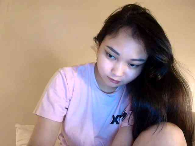 RozyElle webcam