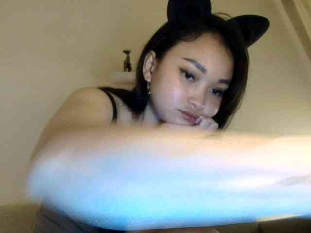 RozyElle webcam