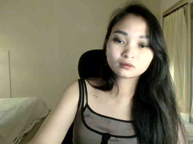 RozyElle webcam