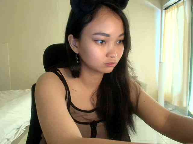 RozyElle webcam