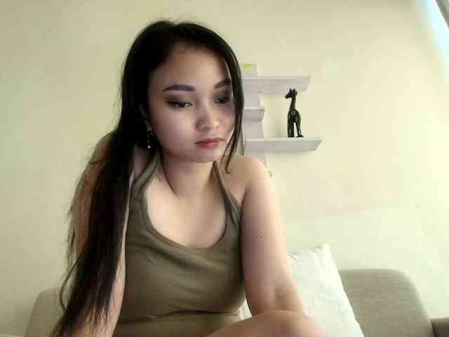 RozyElle webcam