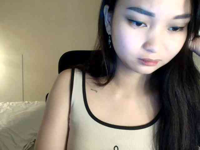 RozyElle webcam