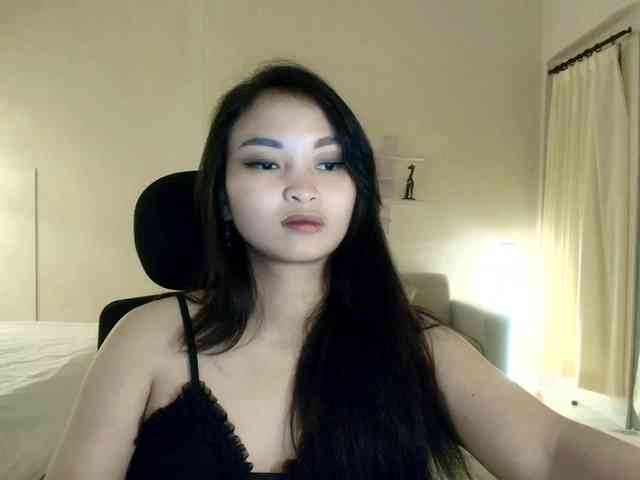 RozyElle webcam
