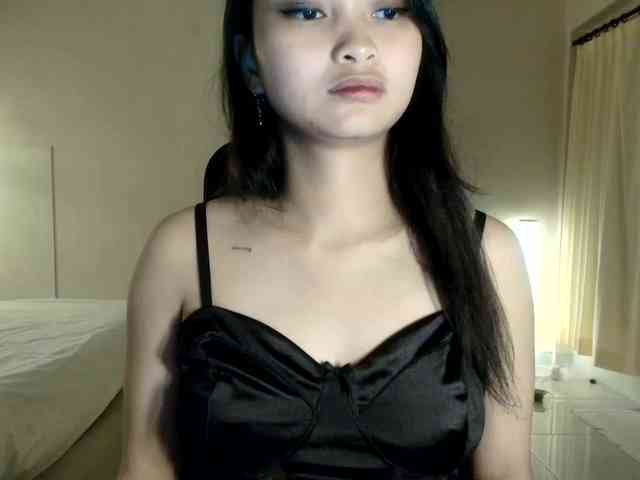 RozyElle webcam
