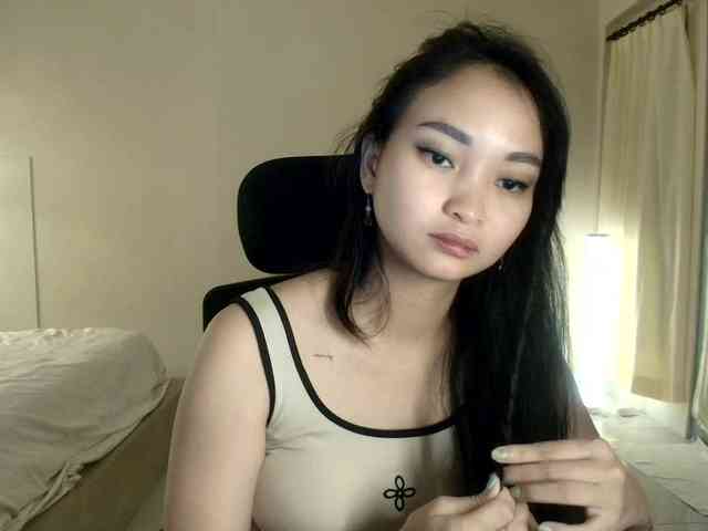 RozyElle webcam