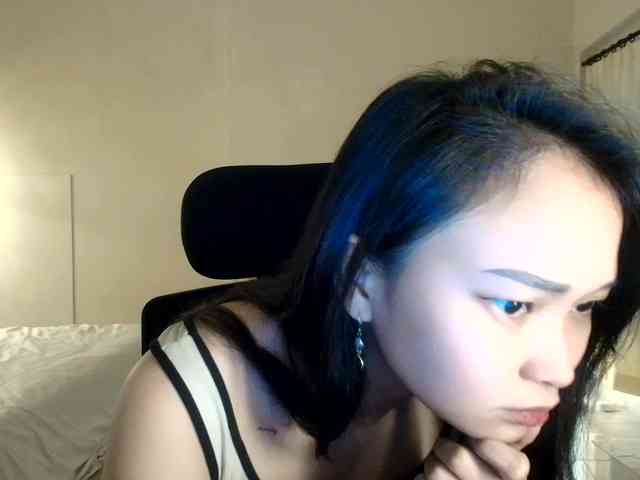 RozyElle webcam