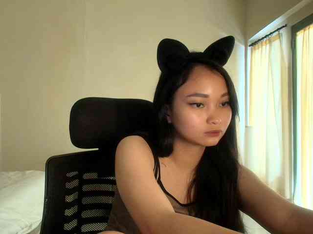 RozyElle webcam