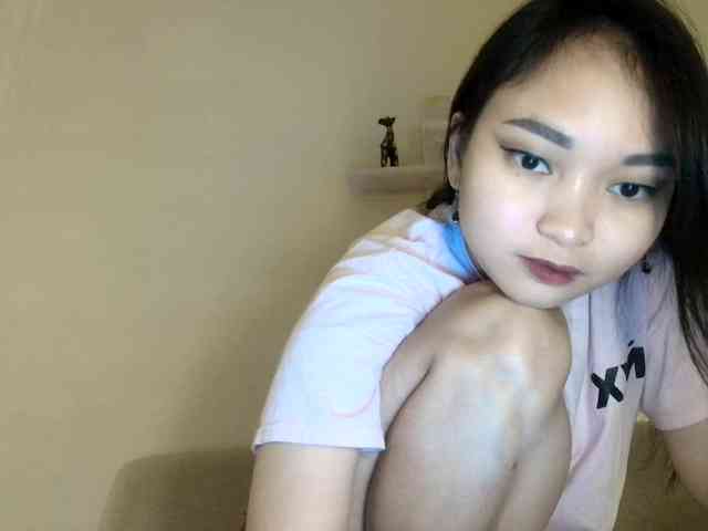 RozyElle webcam
