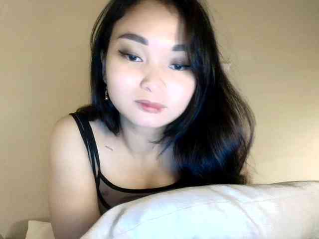 RozyElle webcam