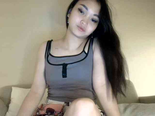RozyElle webcam