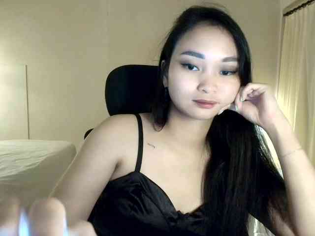 RozyElle webcam